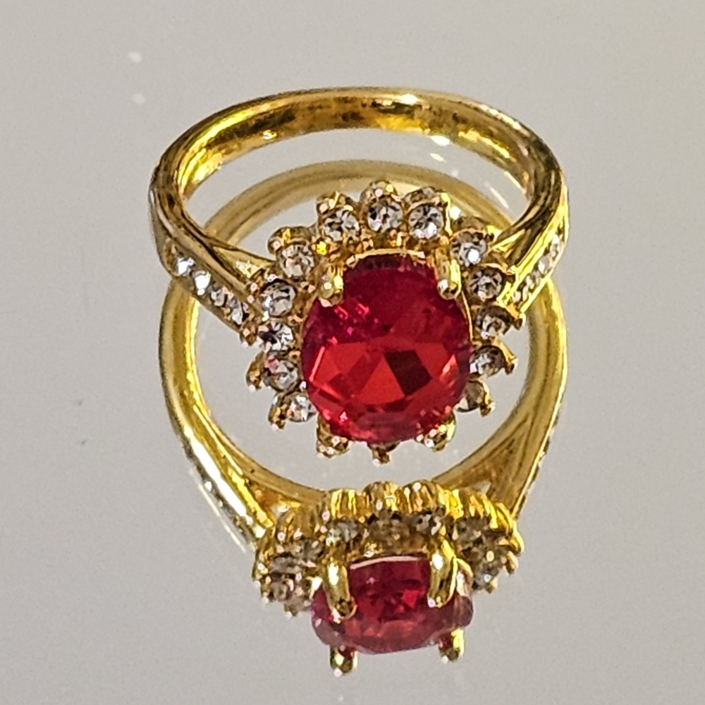 Glamour Floral Garnet Ring